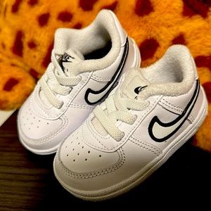 Size 3c white and black airforce 1s